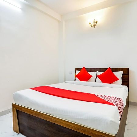 Hotel O Expression إندور المظهر الخارجي الصورة