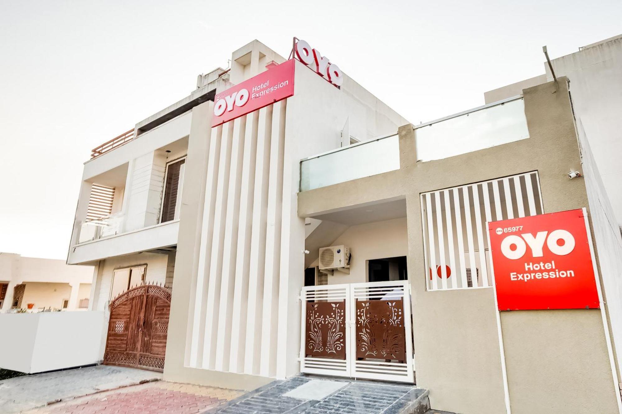 Hotel O Expression إندور المظهر الخارجي الصورة