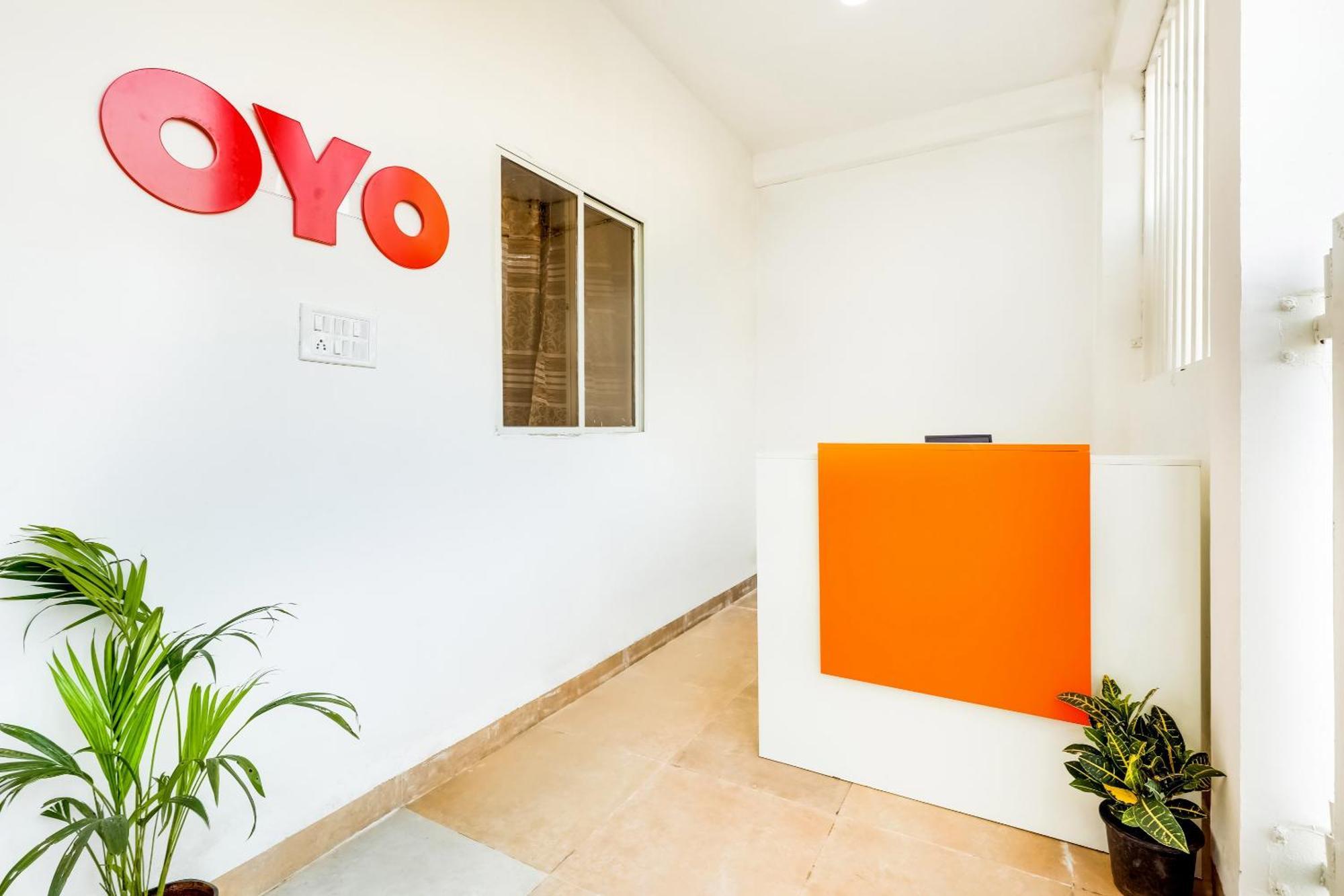 Hotel O Expression إندور المظهر الخارجي الصورة